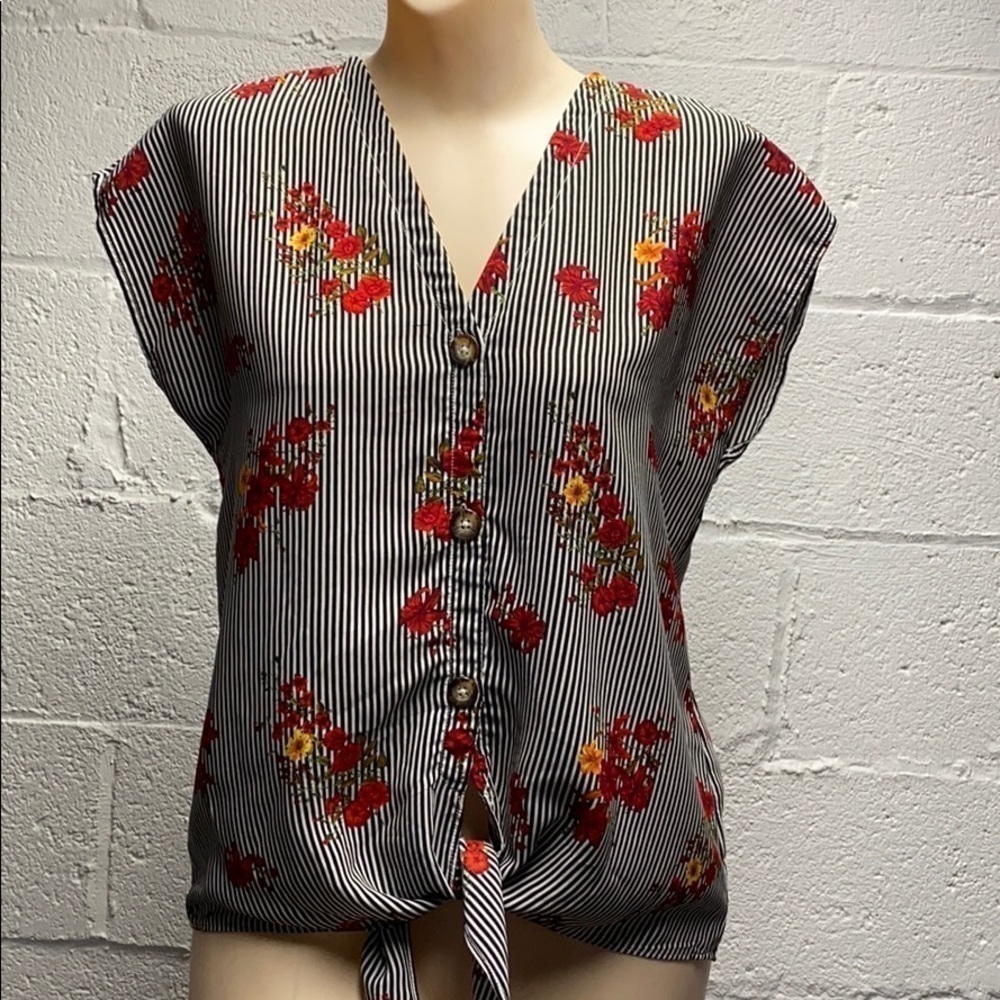 Sienna sky stripe and flower tie shirt XS